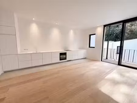 uccle - superbe appartement 2 chambres entièrement rénové av