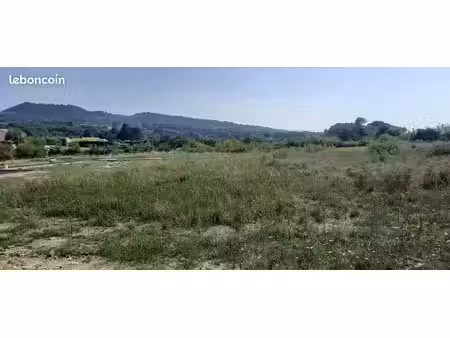 terrain à bâtir de 500 m² à mormoiron (84)