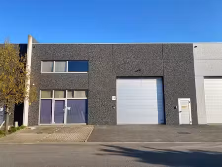 unité pme à louer à proximité de l'e19
