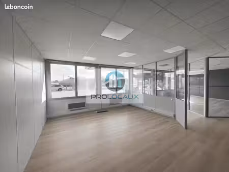 local d'activite 1502 m² amiens
