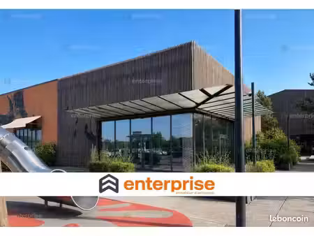 local commercial 389 m²