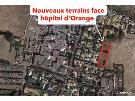 terrains face hôpital d'orange