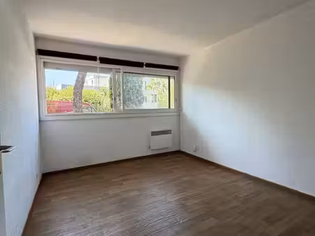 studio 1 pièce 19 m²