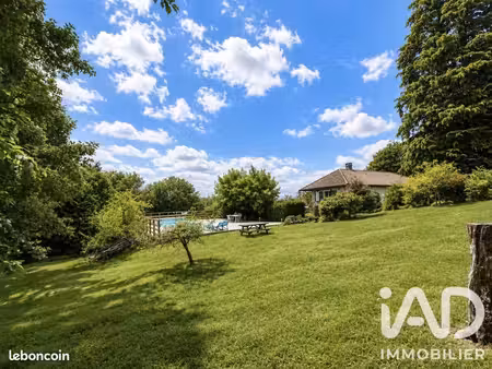 propriété 6 pièces 122 m²