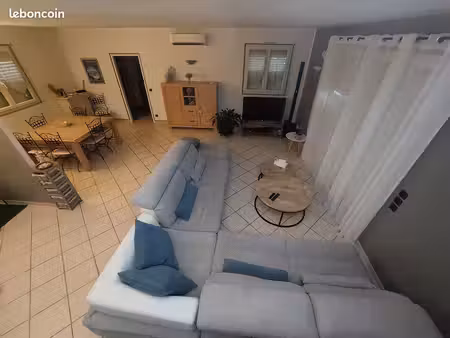 maison familiale familiale à proximité de grenade