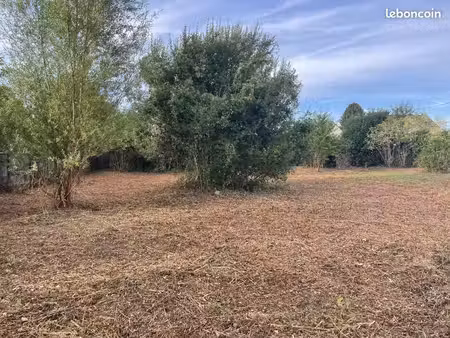 terrain 450 m² boos