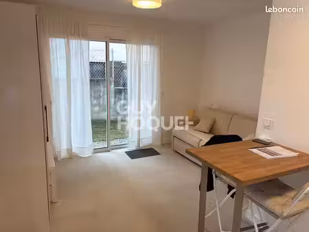 studio 1 pièce 26 m²