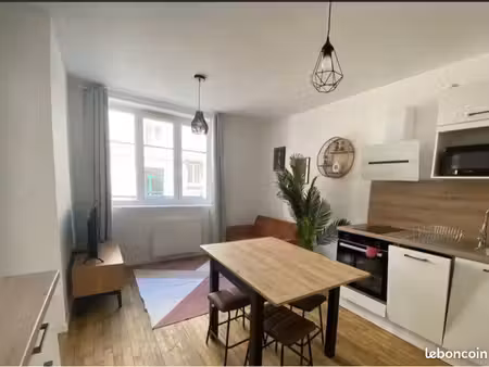 brest centre – t3 meublé 44 m² – 2 chambres – entièrement rénové – dpe c