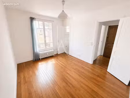 studio 1 pièce 23 m²