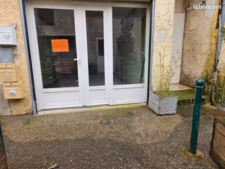 local commercial