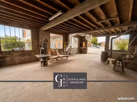 maison 5 pièces 314 m²