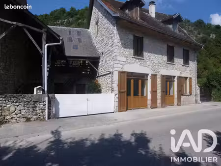 appartement 8 pièces 197 m²