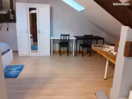 studio meublé 17 m² sous combles  charges comprises - longwy-bas