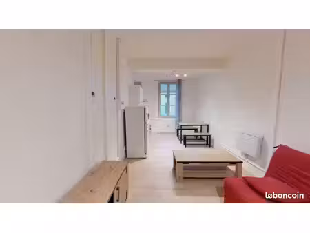 studio 1 pièce 27 m²