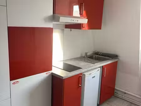 studio 12m2 à paris 8ème métro liège (ligne 13)