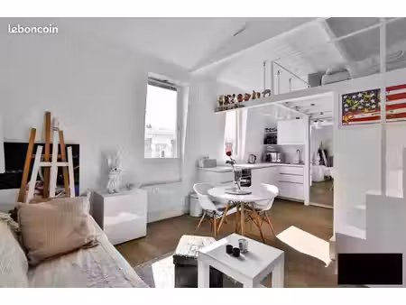 studio meublé 24 m² + mezzanine 6 m² – métro cambronne - dispo 1er octobre 2026
