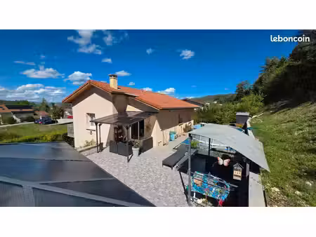 villa 5 pièces 131 m²