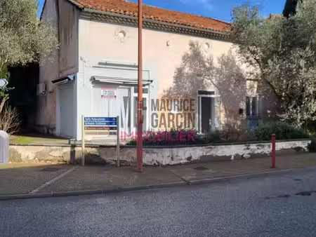 local 130 m² jonquières