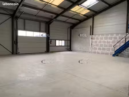 local d'activité 360 m²