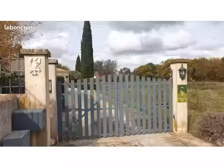 t2 dans maison du propriétaire dans petit village