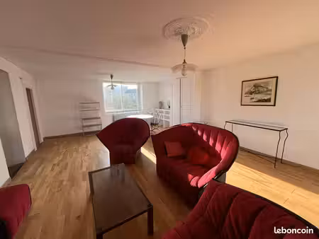 appartement 6 pièces 220 m²