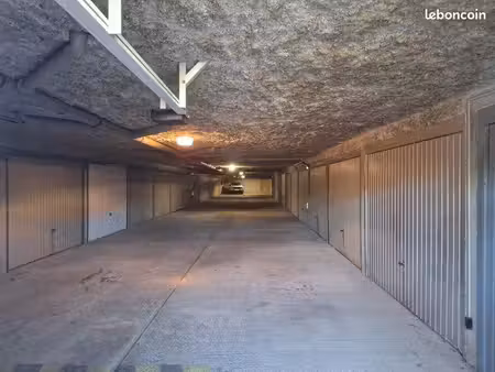 garage ferme sécurisé 13m2