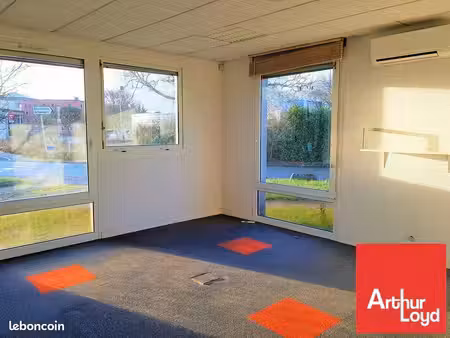 bureaux 454 m² jaunay clan
