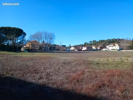 terrain 474 m² brignoles