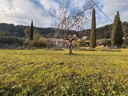 terrain 600 m² sollies pont