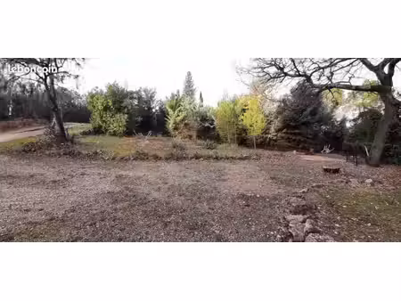 terrain 530 m² le thoronet