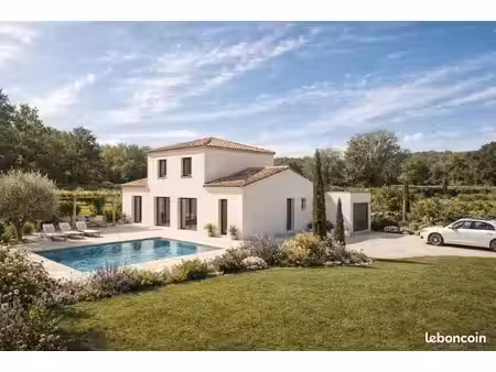 terrain 1 800 m² callian