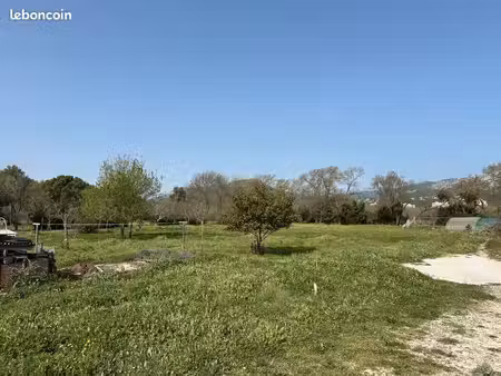 terrain 700 m² le pradet