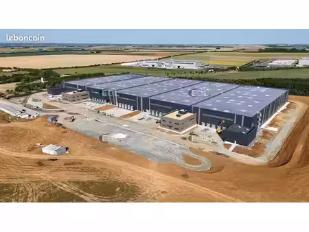 local logistique 12 966 m²