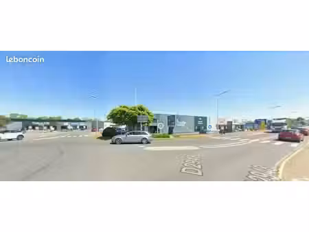 local commercial 660 m²