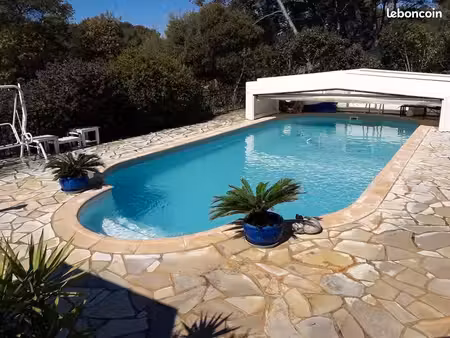 vente villa piscine bormes les mimosas