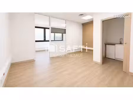 bureaux 100 m² saint-raphael