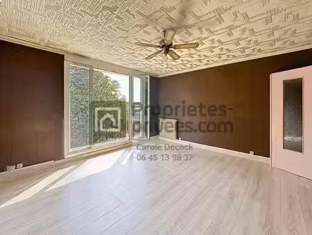 appartement f4 traversant avec balcon  box et cave