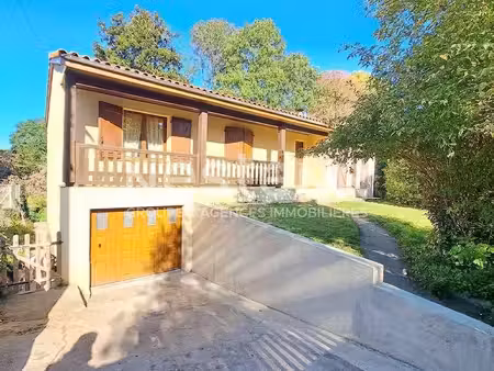 a vendre maison plain pied 95 m² avec sous sol total sur 4700 m²