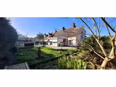 longère de charme au calme – terrain de 979 m²  véranda récente et dépendances