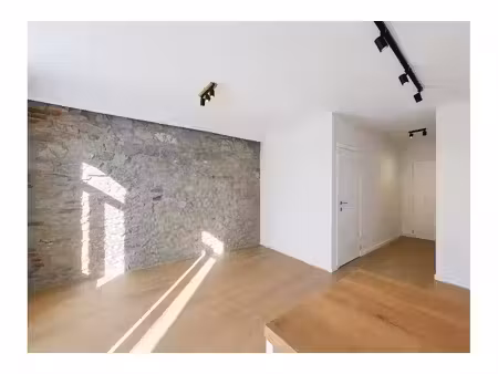 appartement à louer avec terrasse et 1 chambre   ciney (vbe62644)