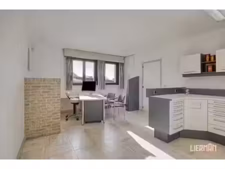 surface commerciale à vendre à opaaigem 16 erpe-mere (rbw81116)