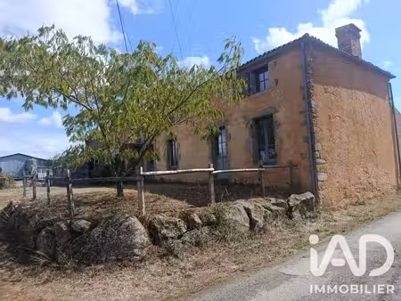 maison traditionnelle à chiché (79350)