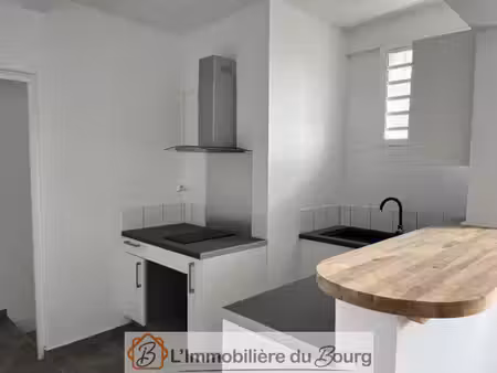 f2 + bureau bourg de sainte rose