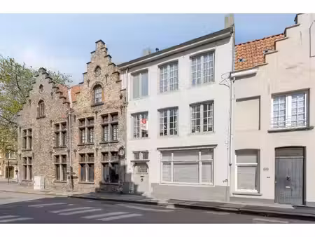 karaktervol huis te koop in brugge centrum