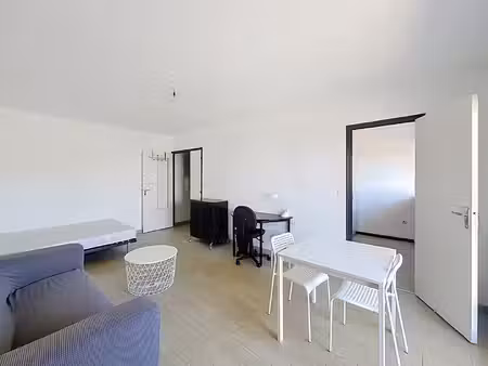 a vendre angers mongazon/st leonard appartement t1 bis avec balcon  cave et parking ? rési