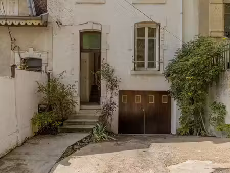 nancy-hauteurs cure d'air -maison de ville avec jardin