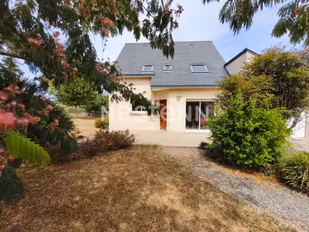 maison à vendre à sérent - 4 chambres - jardin - commerces et écoles à pied