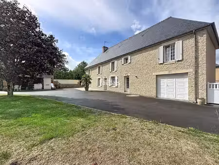 jolie maison en pierre