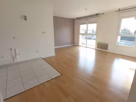 ? à louer – bel appartement t3 à sainte-radegonde avec pl