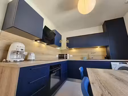 location meublée appartement 2 pièces 46.35 m² à larmor-plage (56260)  800 €